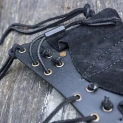 Epic Armoury Riemhouder Voor 3 LARP Werpmessen, Zwart 10 Epic Armoury Riemhouder Voor 3 LARP Werpmessen, Zwart -Larp wapens Winkel riemhouder voor 3 larp werpmessen zwart 2